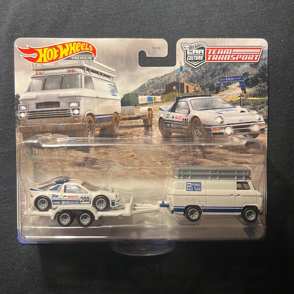 Hot wheels ford rs200 rally van